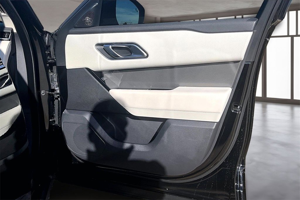 Used 2023 Land Rover Range Rover Velar S image 19