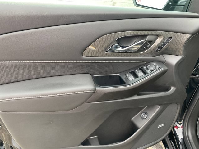 Used 2023 Chevrolet Traverse Premier w/ Redline Edition AWD/4WD image 18