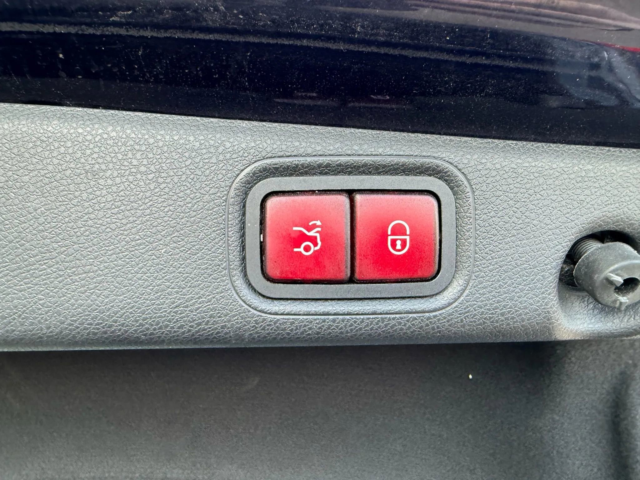 Used 2018 Mercedes-Benz E 300 4MATIC image 14