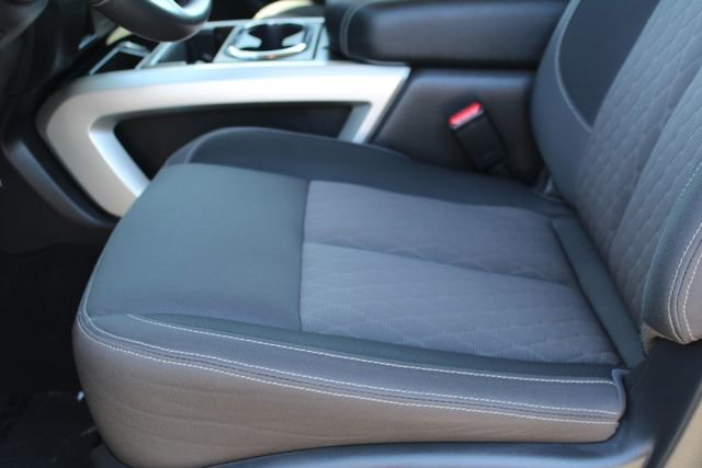 Used 2023 Nissan Titan SV w/ SV Convenience Package image 39