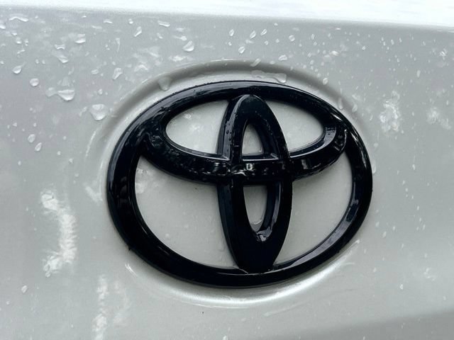 Used 2023 Toyota Corolla Cross AWD Hybrid image 18