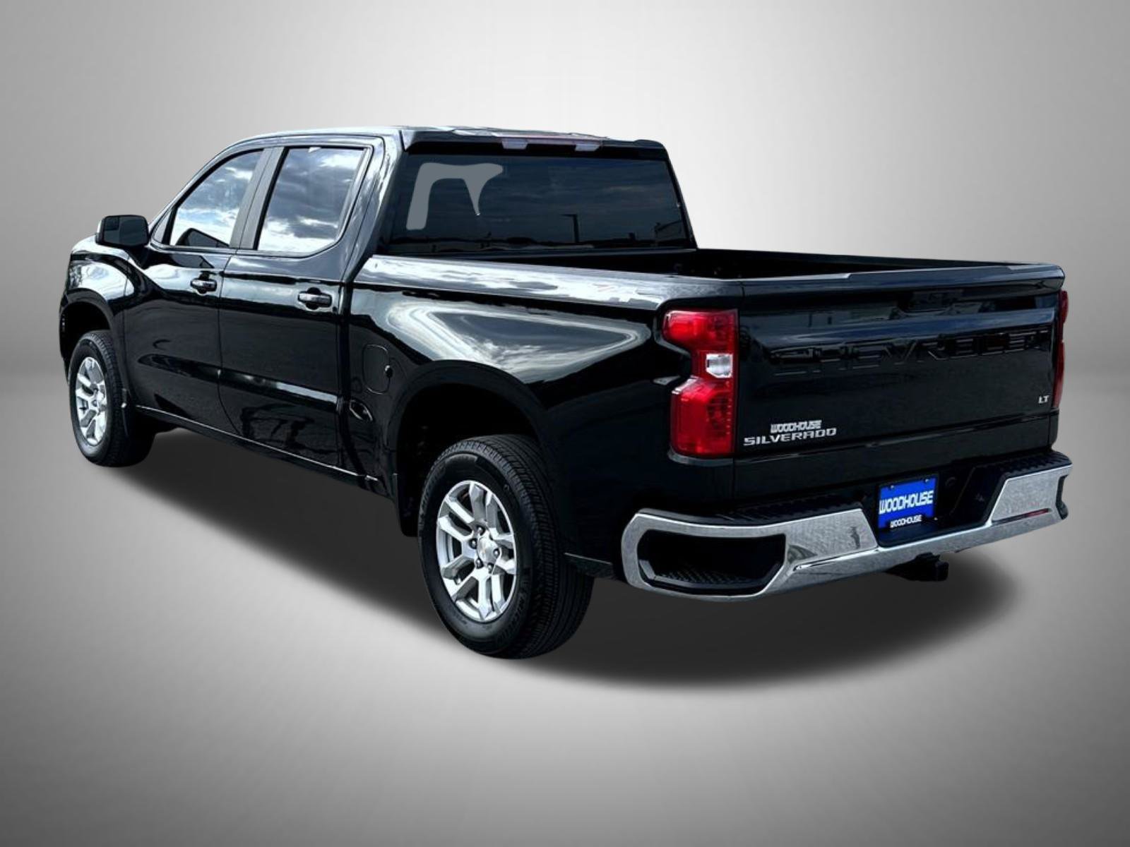 Certified 2024 Chevrolet Silverado 1500 LT AWD/4WD image 8