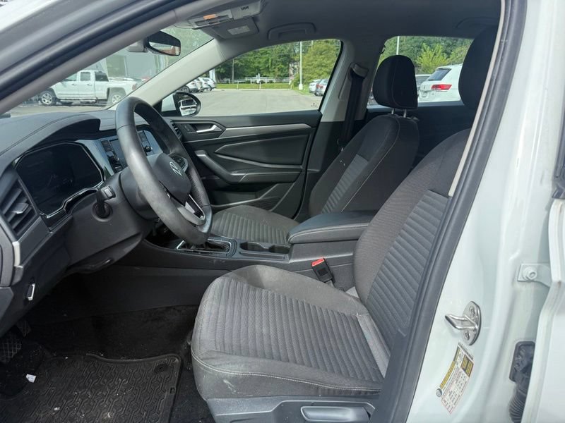 Used 2024 Volkswagen Jetta S FWD image 3