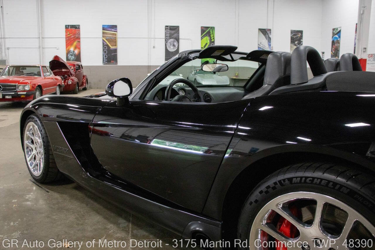 Used 2004 Dodge Viper SRT-10 RWD image 23