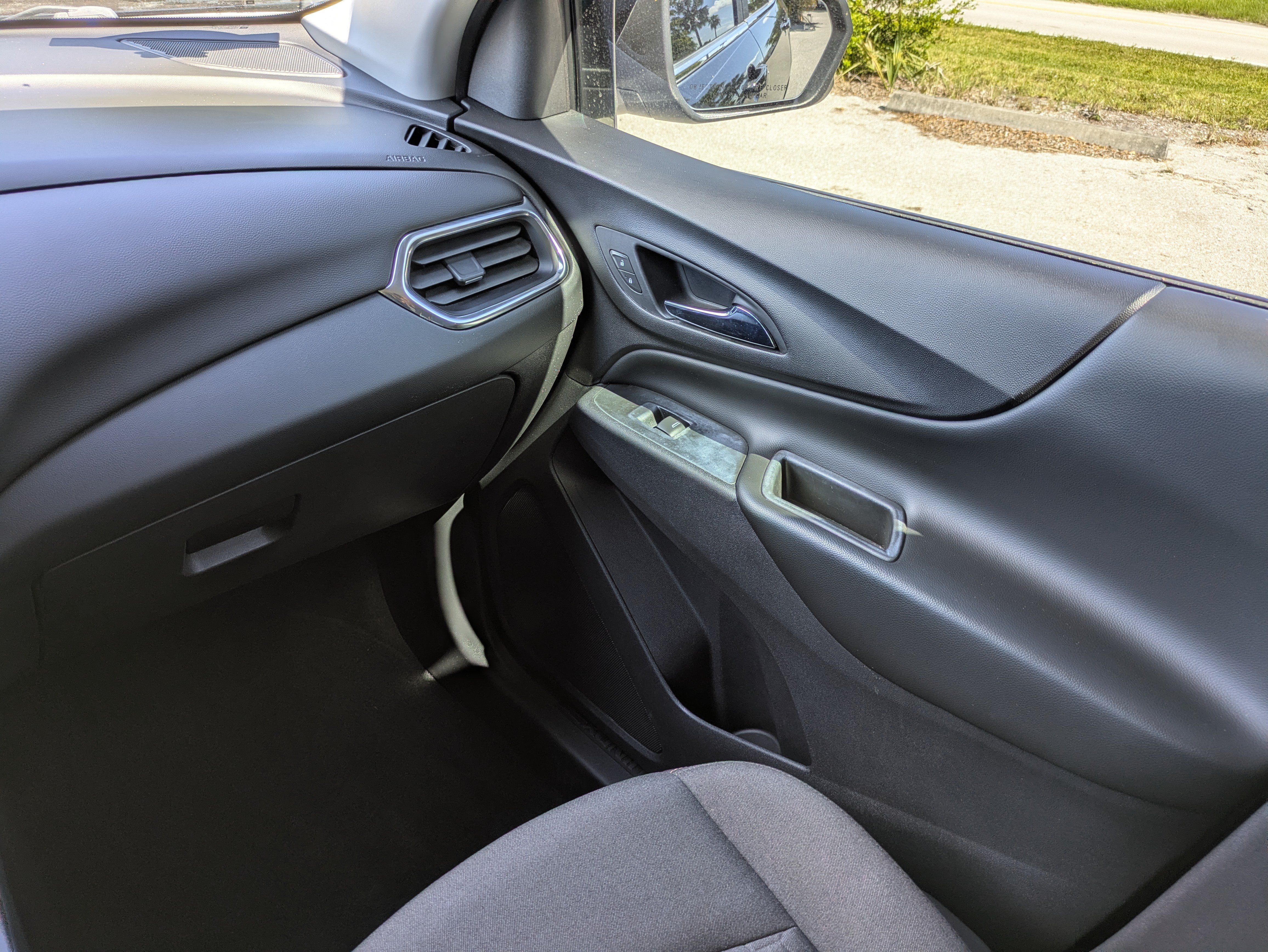 Used 2021 Chevrolet Equinox LT FWD image 18
