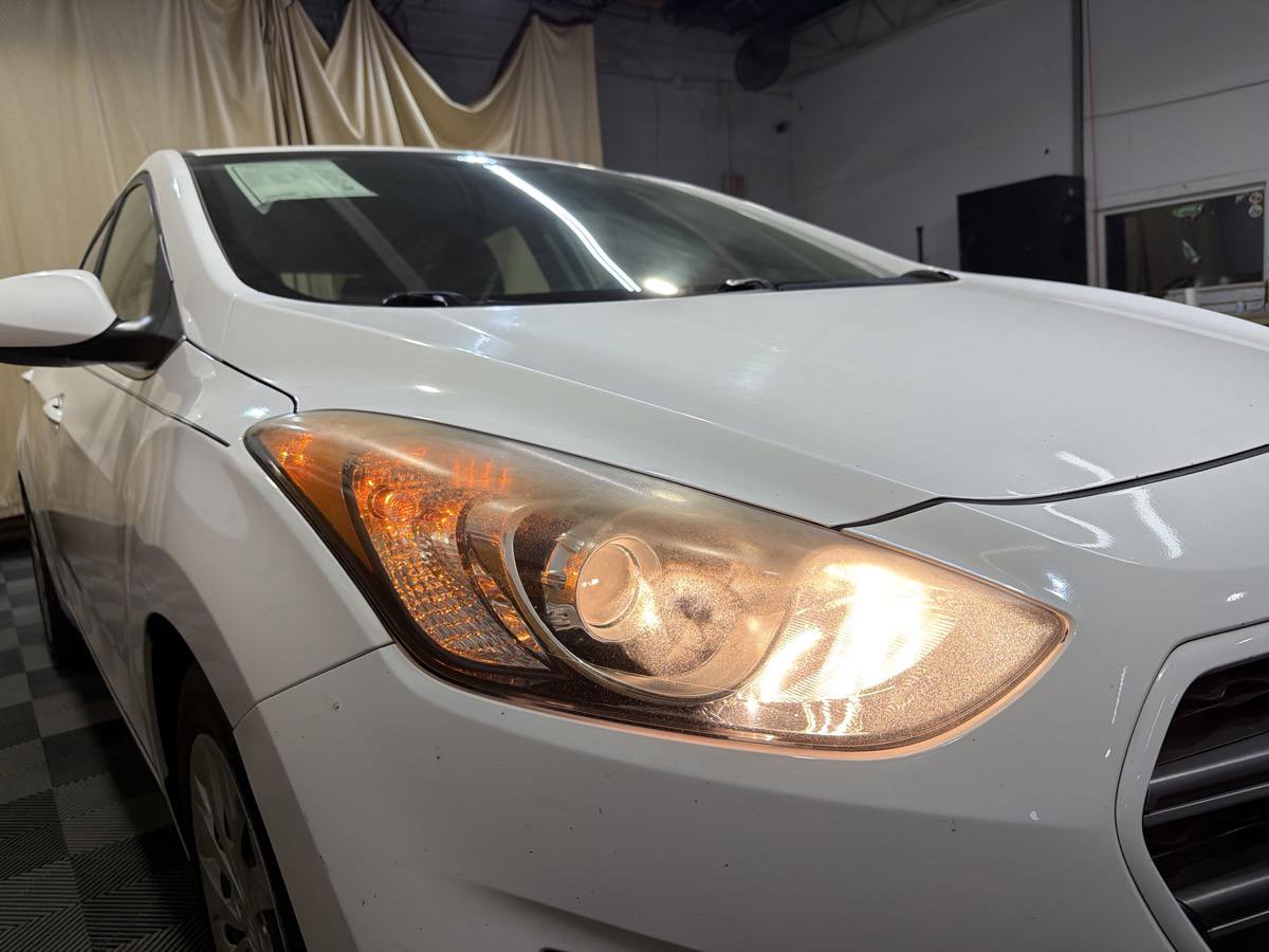 Used 2017 Hyundai Elantra GT image 7