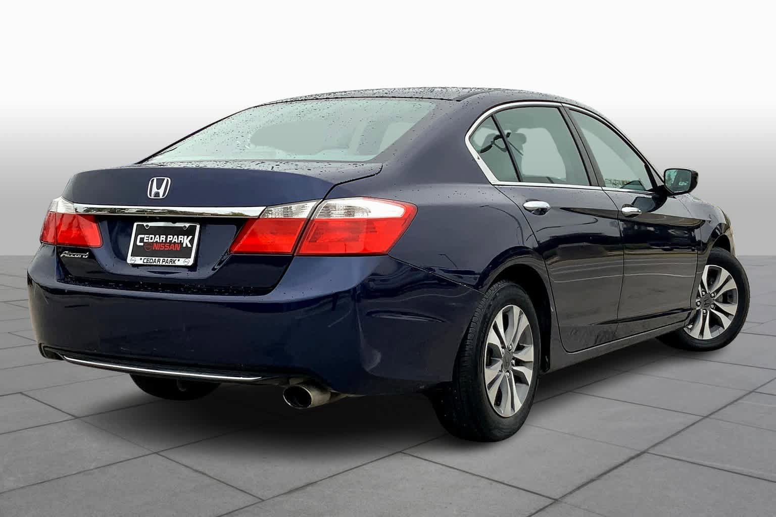 Used 2013 Honda Accord LX image 12