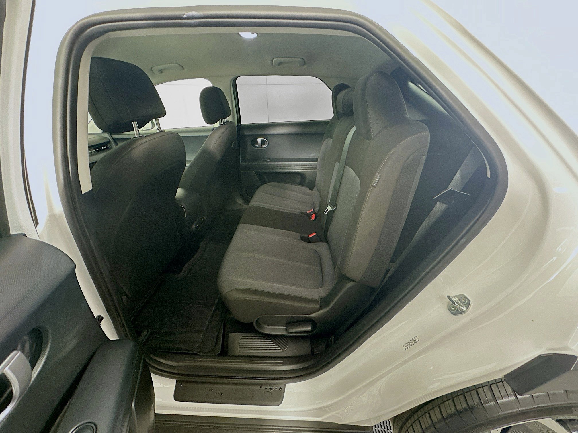 Used 2024 Hyundai Ioniq 5 SEL image 27