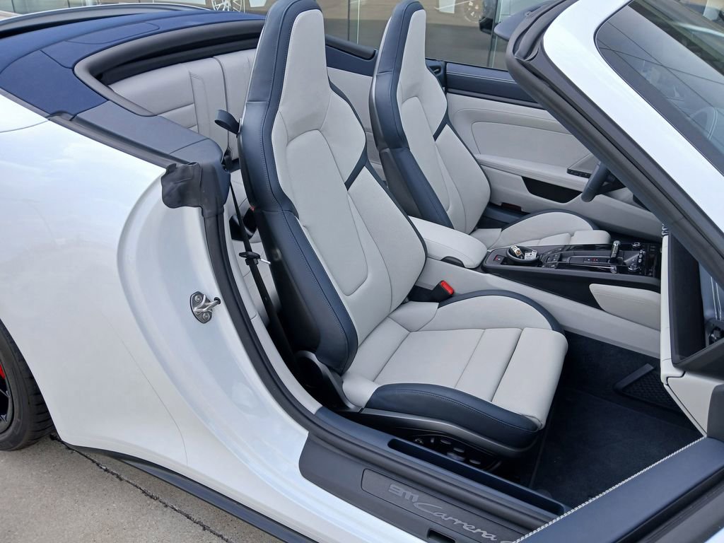 Certified 2026 Porsche 911 Carrera GTS image 17