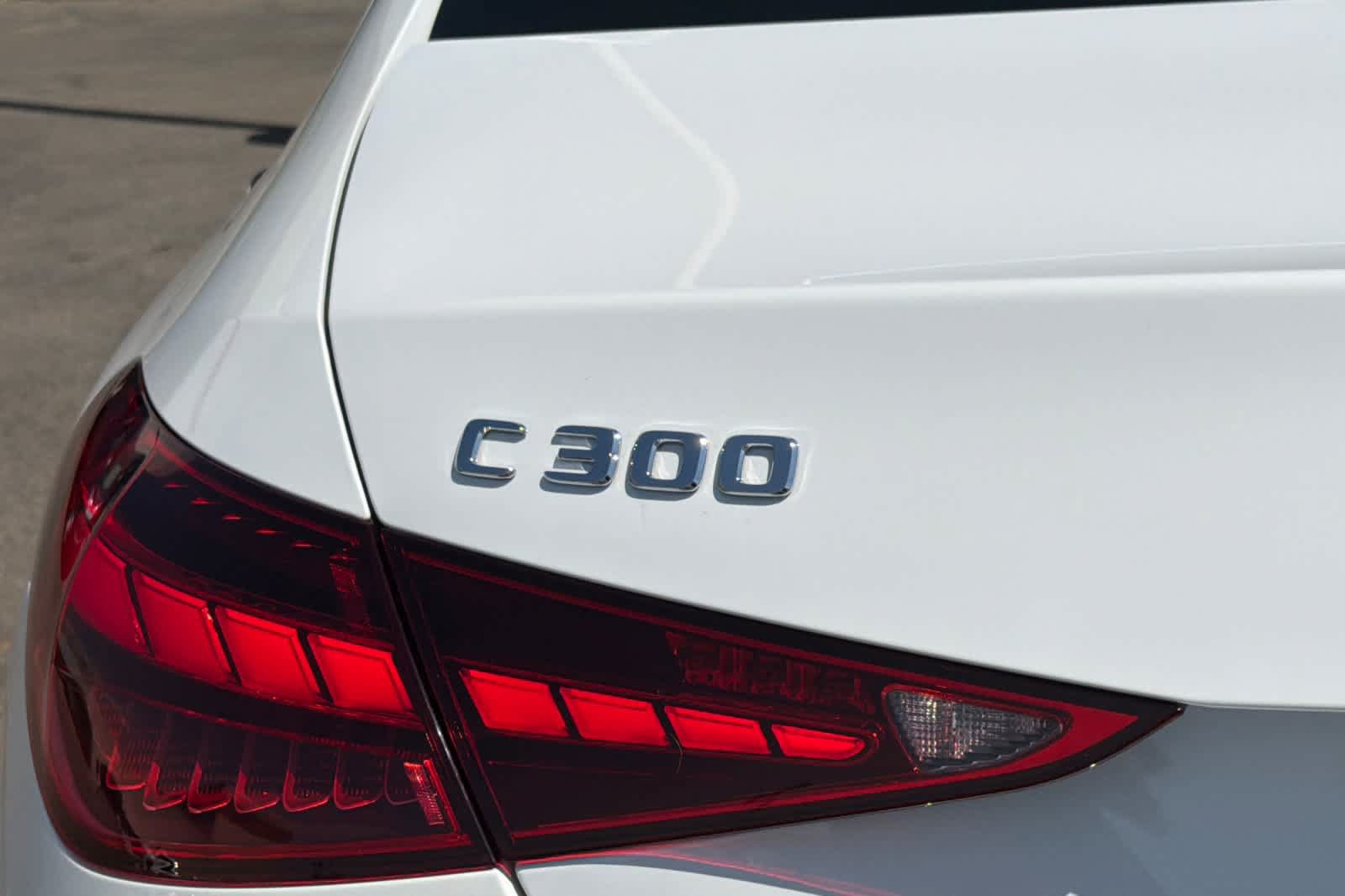 Used 2022 Mercedes-Benz C 300 Sedan image 32