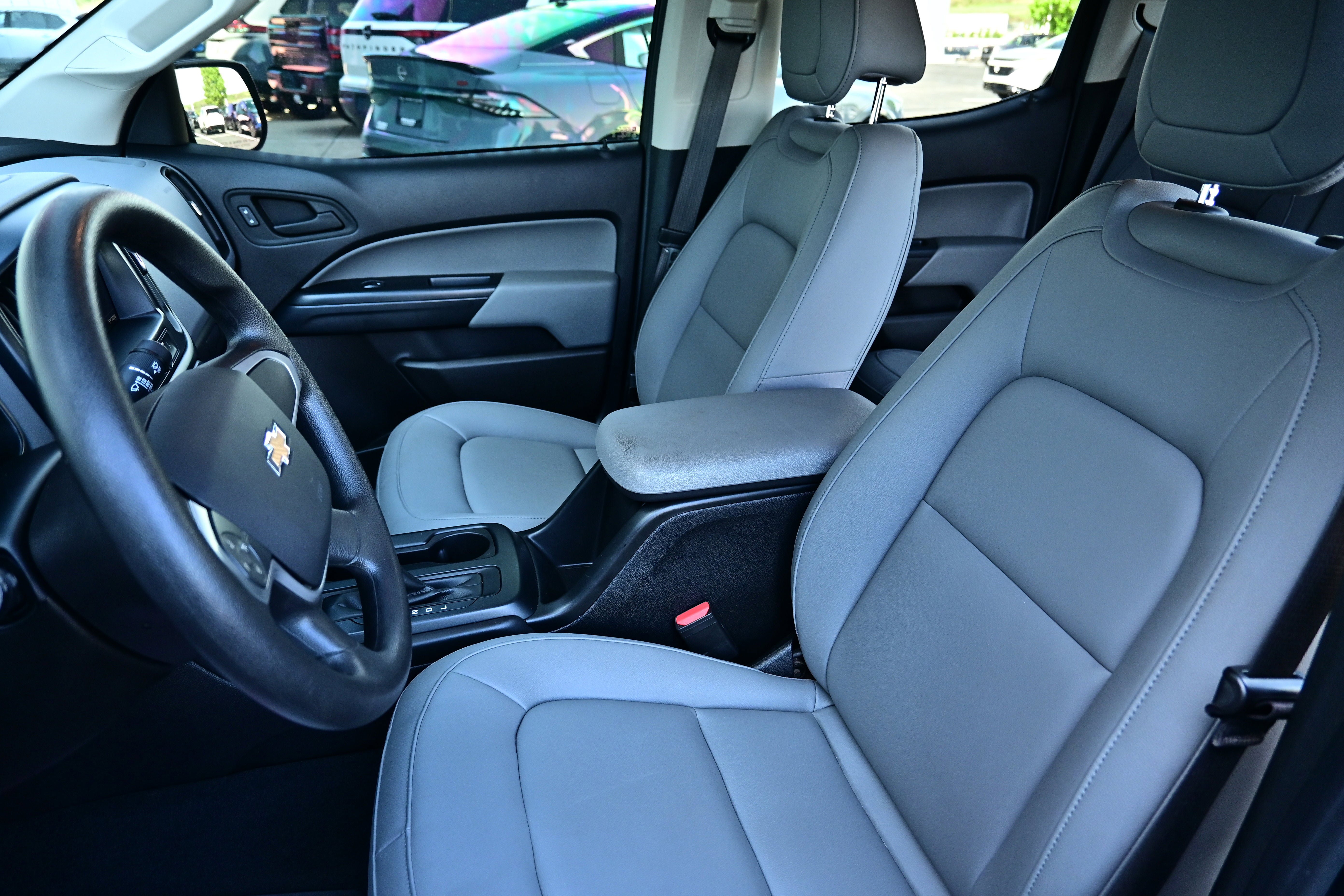 Used 2022 Chevrolet Colorado W/T w/ Custom Special Edition AWD/4WD image 24