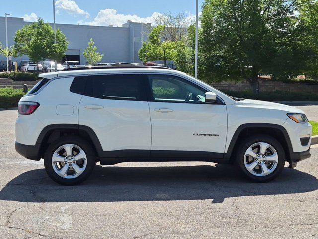 Used 2017 Jeep Compass Latitude AWD/4WD image 12