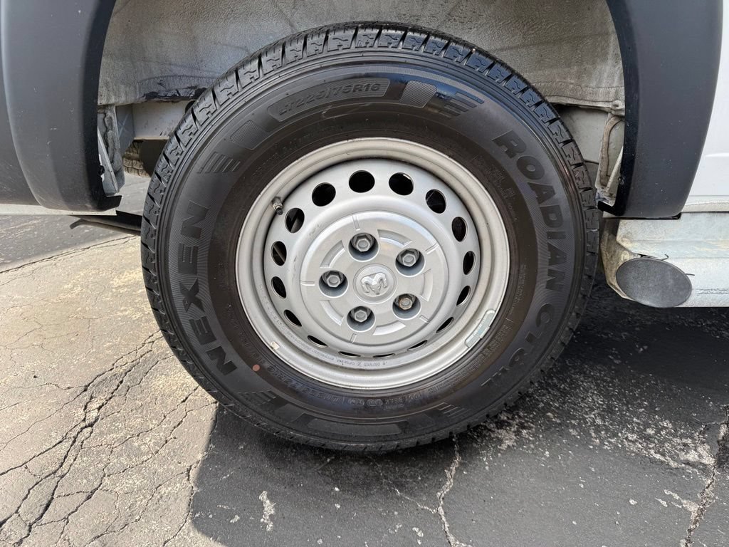 Used 2025 RAM ProMaster 2500 w/ U-Haul Equipment Group FWD image 18