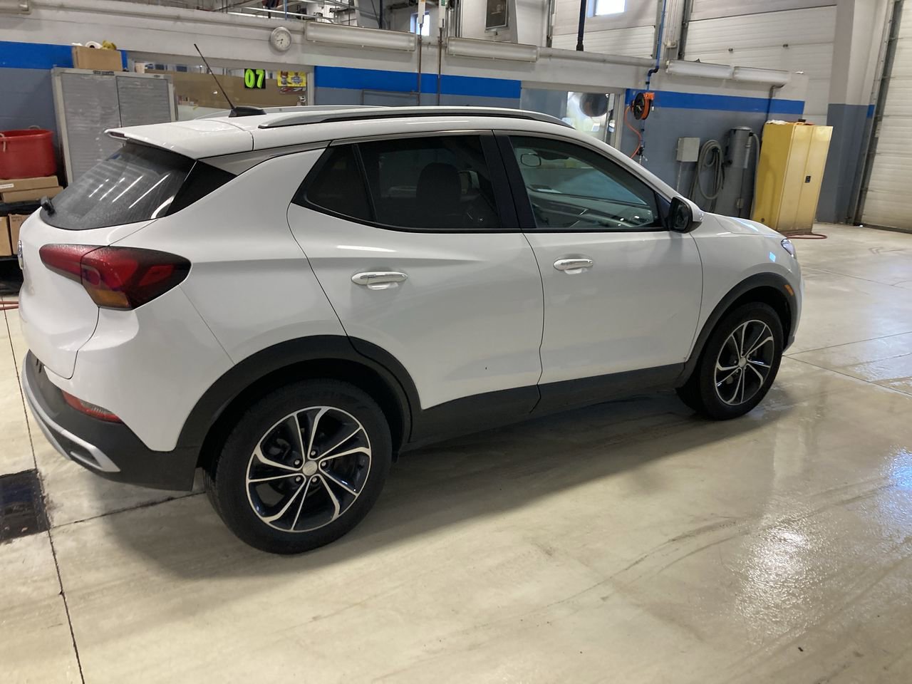 Used 2023 Buick Encore GX Select w/ Safety Package II AWD/4WD image 8