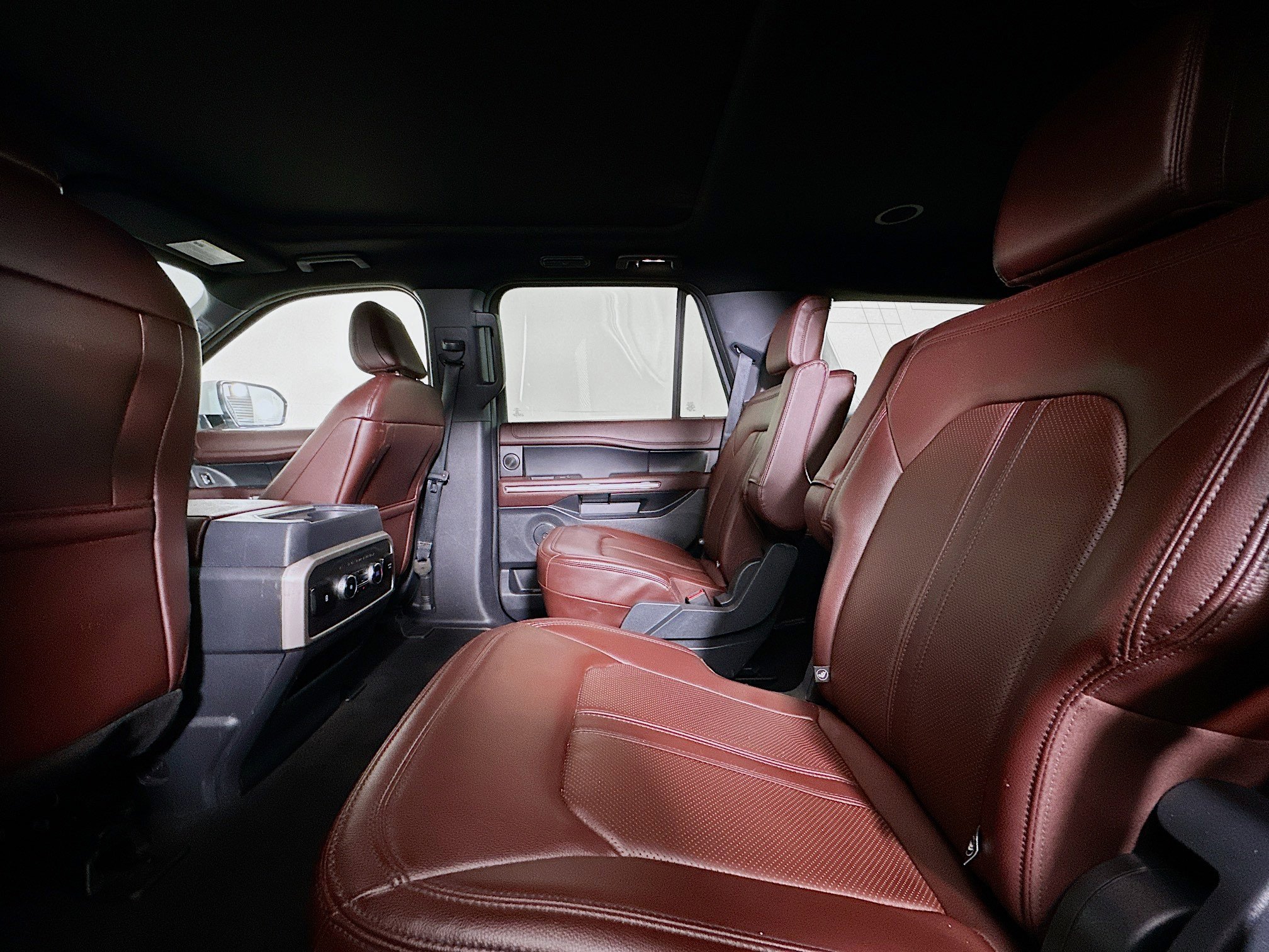 Used 2024 Ford Expedition Limited image 29