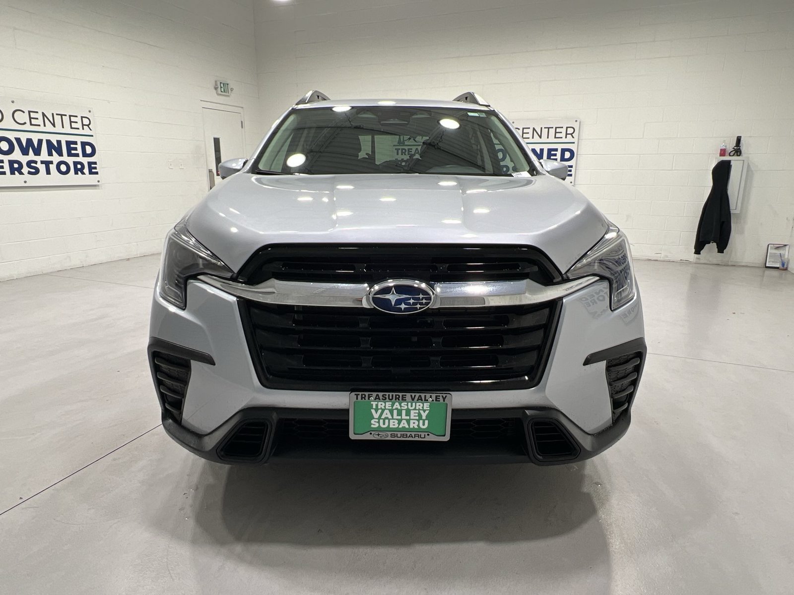 Used 2025 Subaru Ascent Premium AWD/4WD image 3