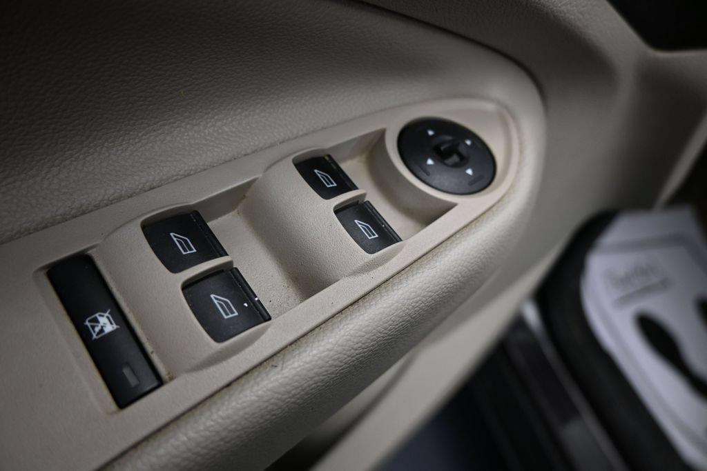 Used 2013 Ford Escape SE FWD image 10