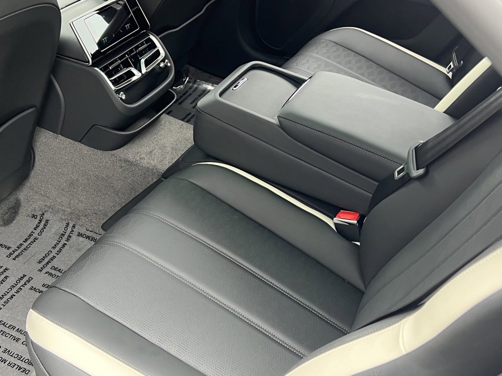 Used 2025 Bentley Flying Spur Speed image 20