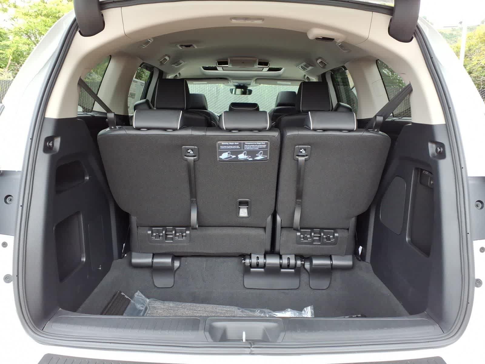 New 2026 Honda Odyssey Touring image 6
