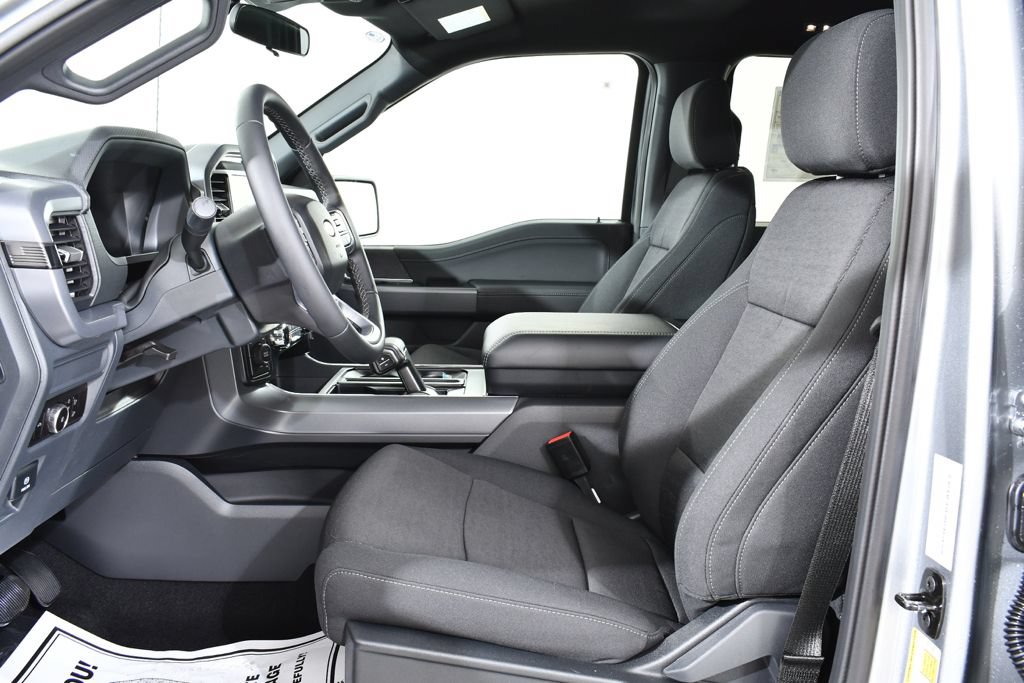 New 2026 Ford F150 XLT w/ XLT Black Appearance Package AWD/4WD image 6