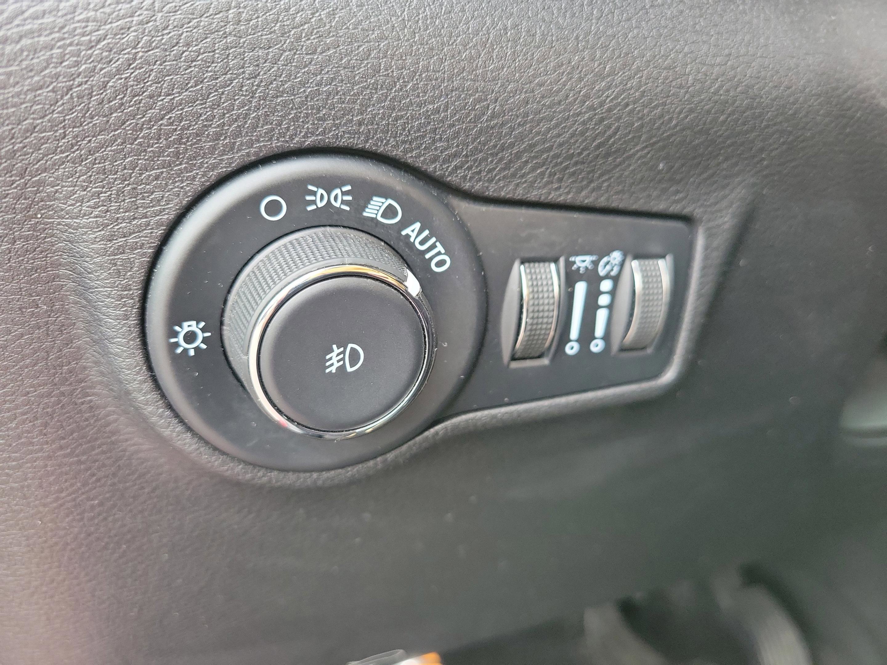 Used 2023 Jeep Compass Trailhawk image 39