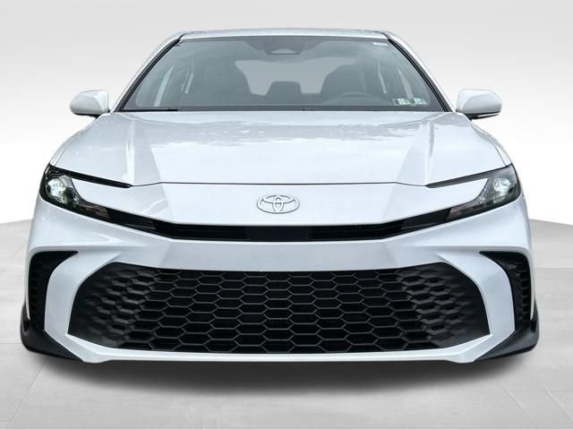 Used 2025 Toyota Camry SE AWD/4WD image 8