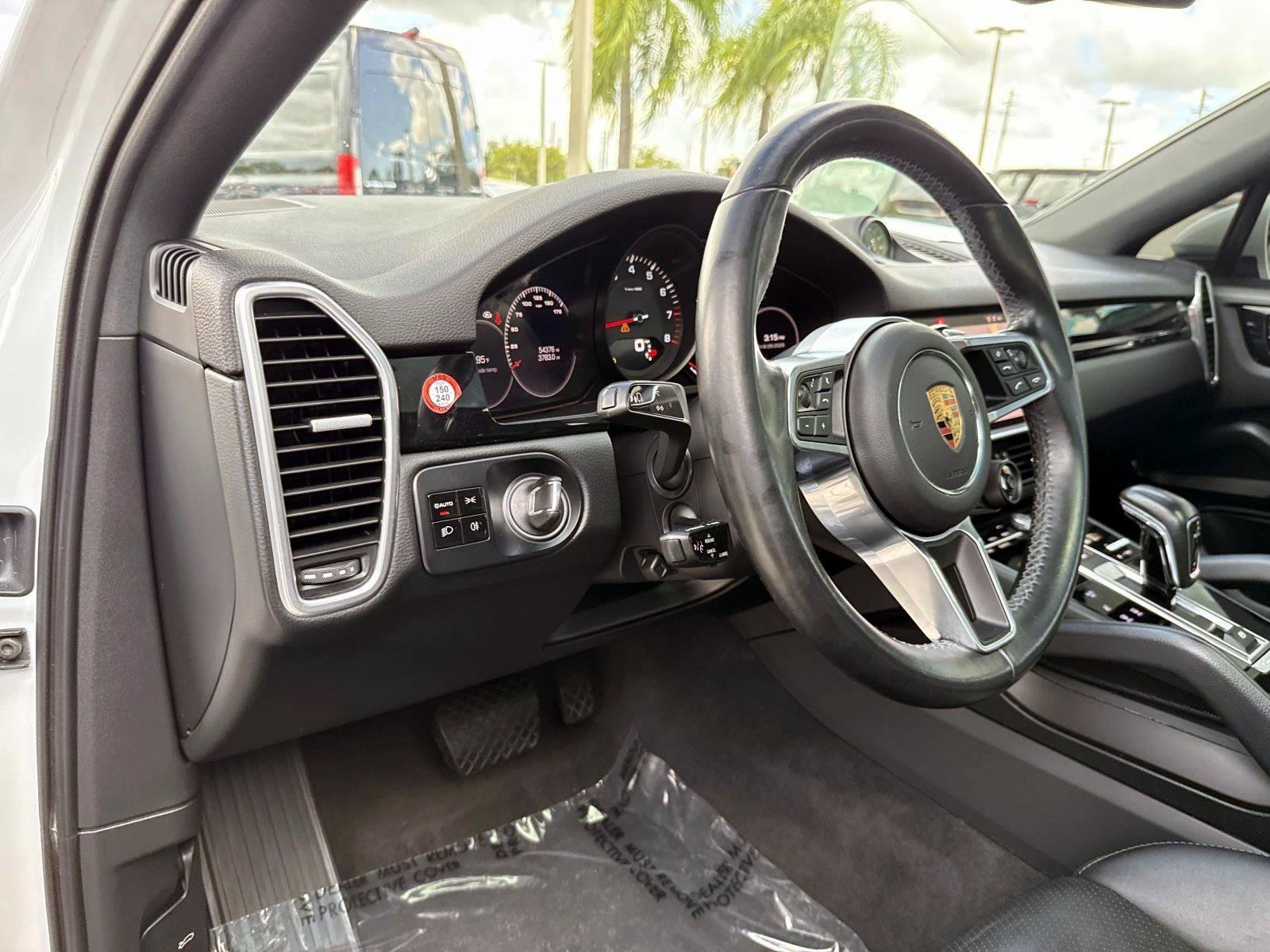 Used 2021 Porsche Cayenne Coupe w/ Premium Package AWD/4WD image 20