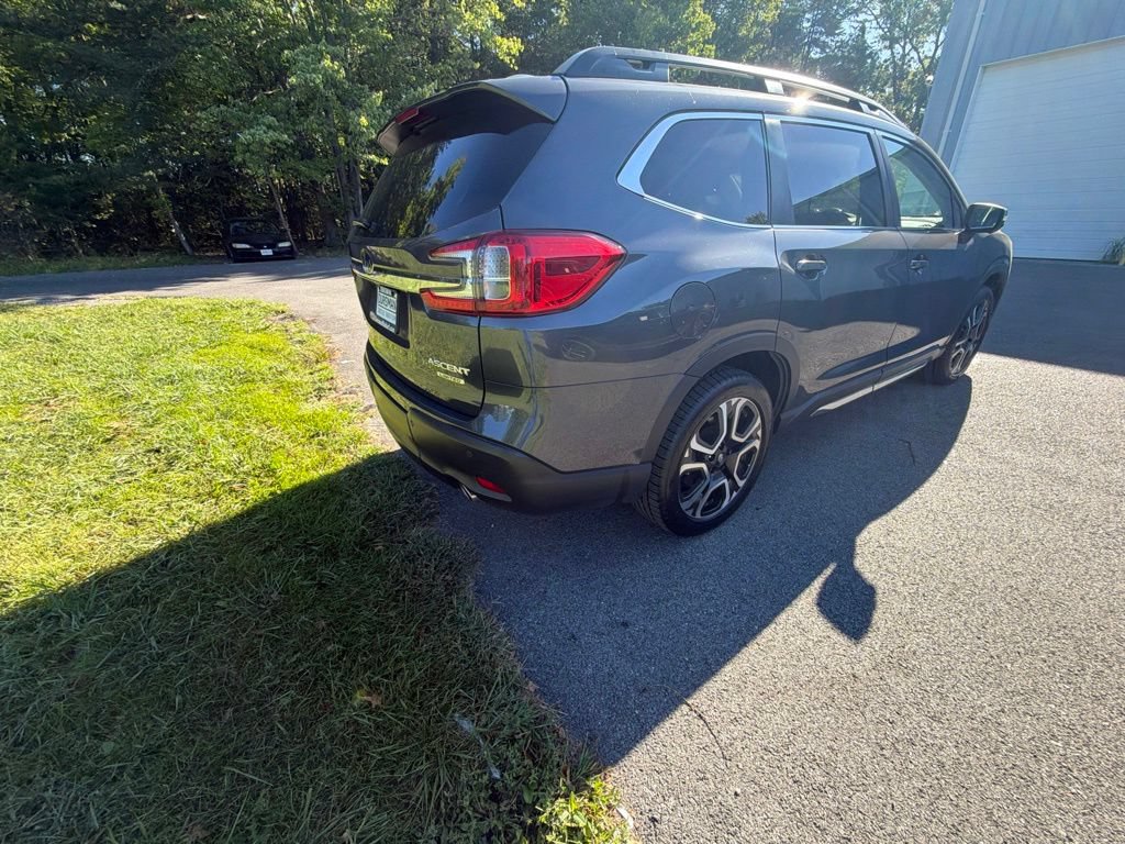 Used 2023 Subaru Ascent Limited w/ Technology Package AWD/4WD image 6