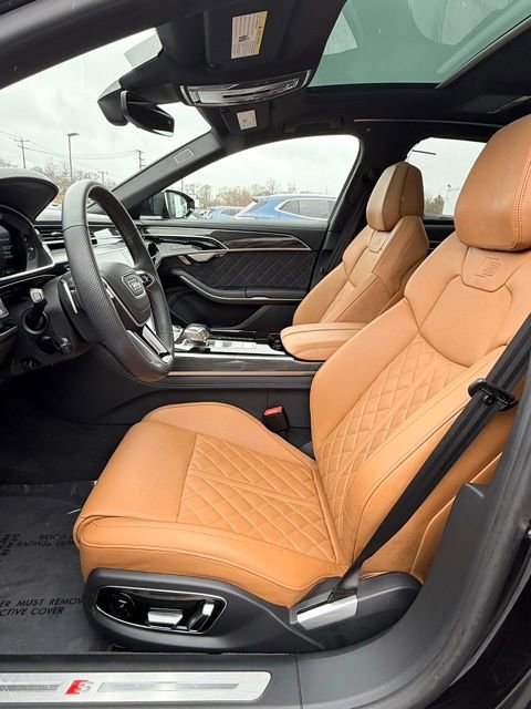 Used 2025 Audi S8 image 9