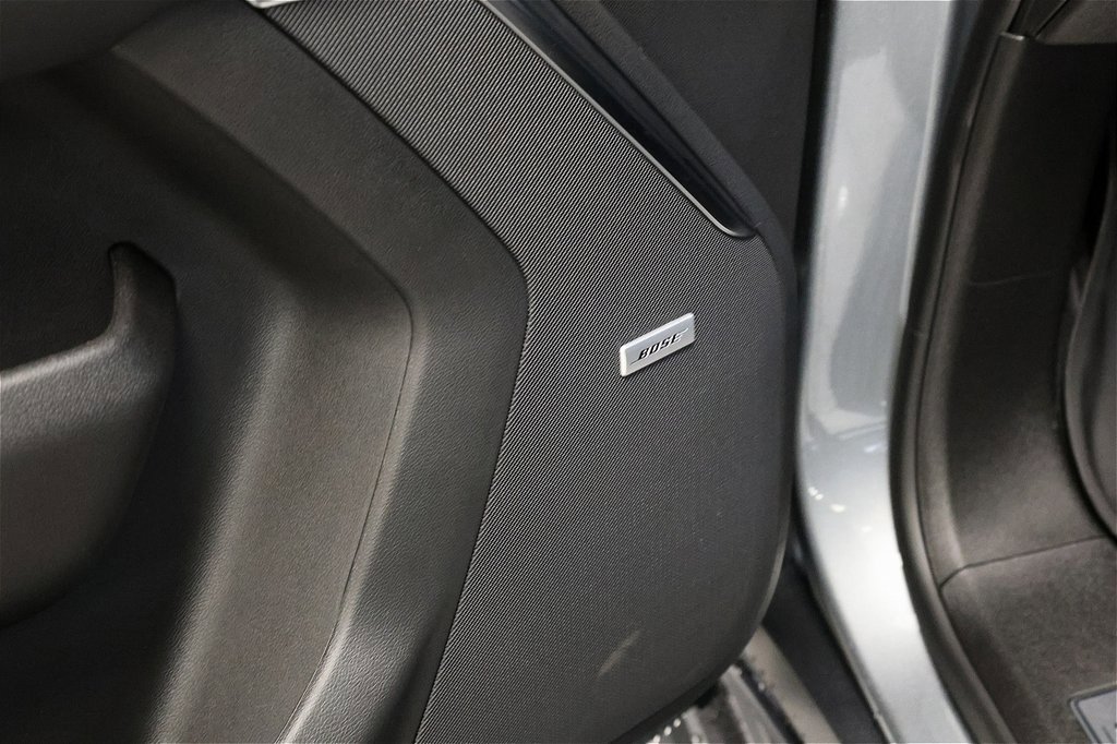 New 2025 Chevrolet Suburban High Country image 16