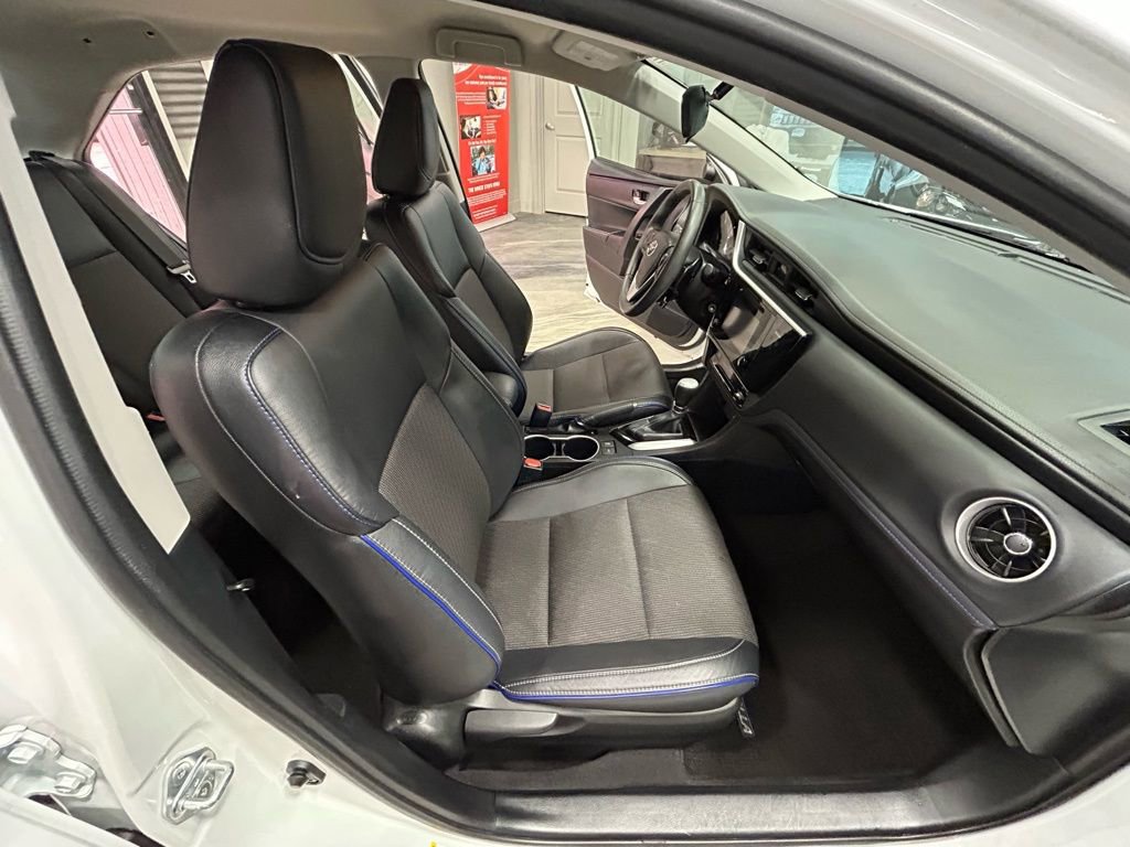 Used 2017 Toyota Corolla SE w/ Carpet Mat Package (TMS) image 37