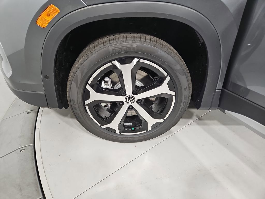 New 2026 Volkswagen Tiguan SE image 25