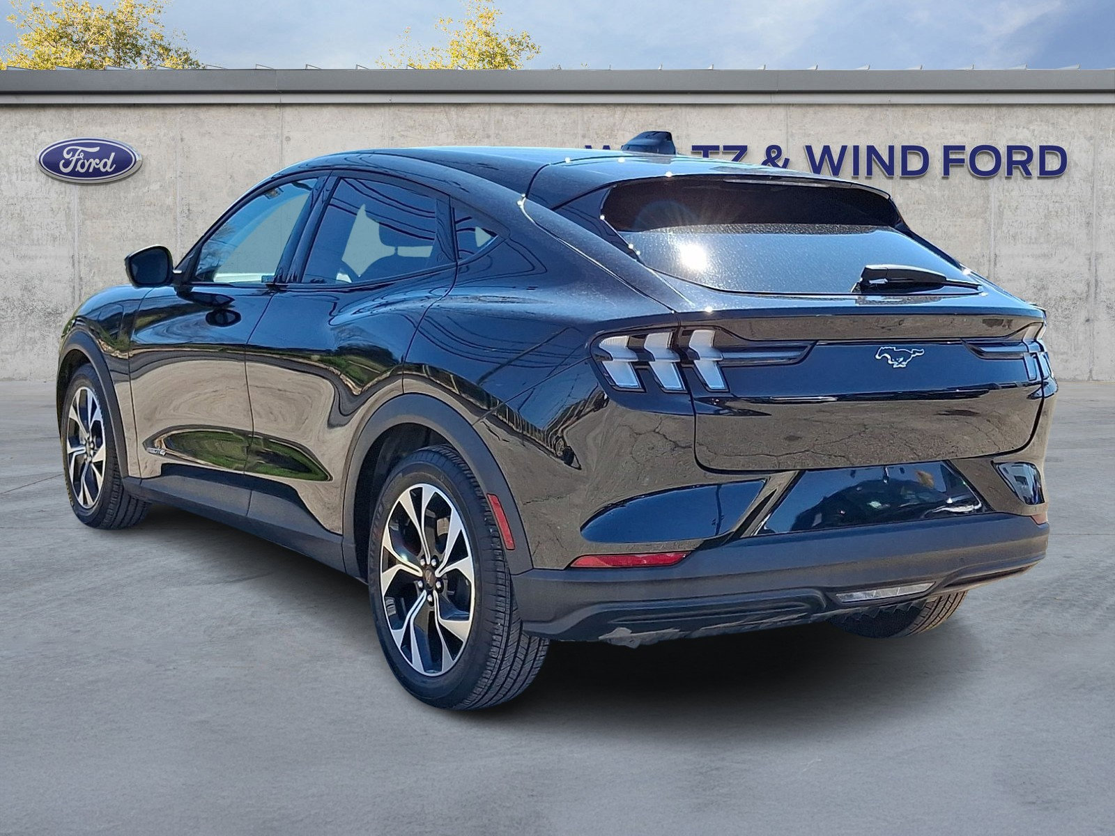 Used 2025 Ford Mustang Mach-E Select w/ Comfort Package Lite image 4