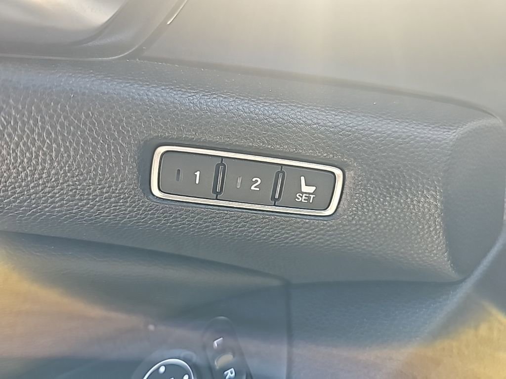 Used 2018 Honda Accord EX-L image 12