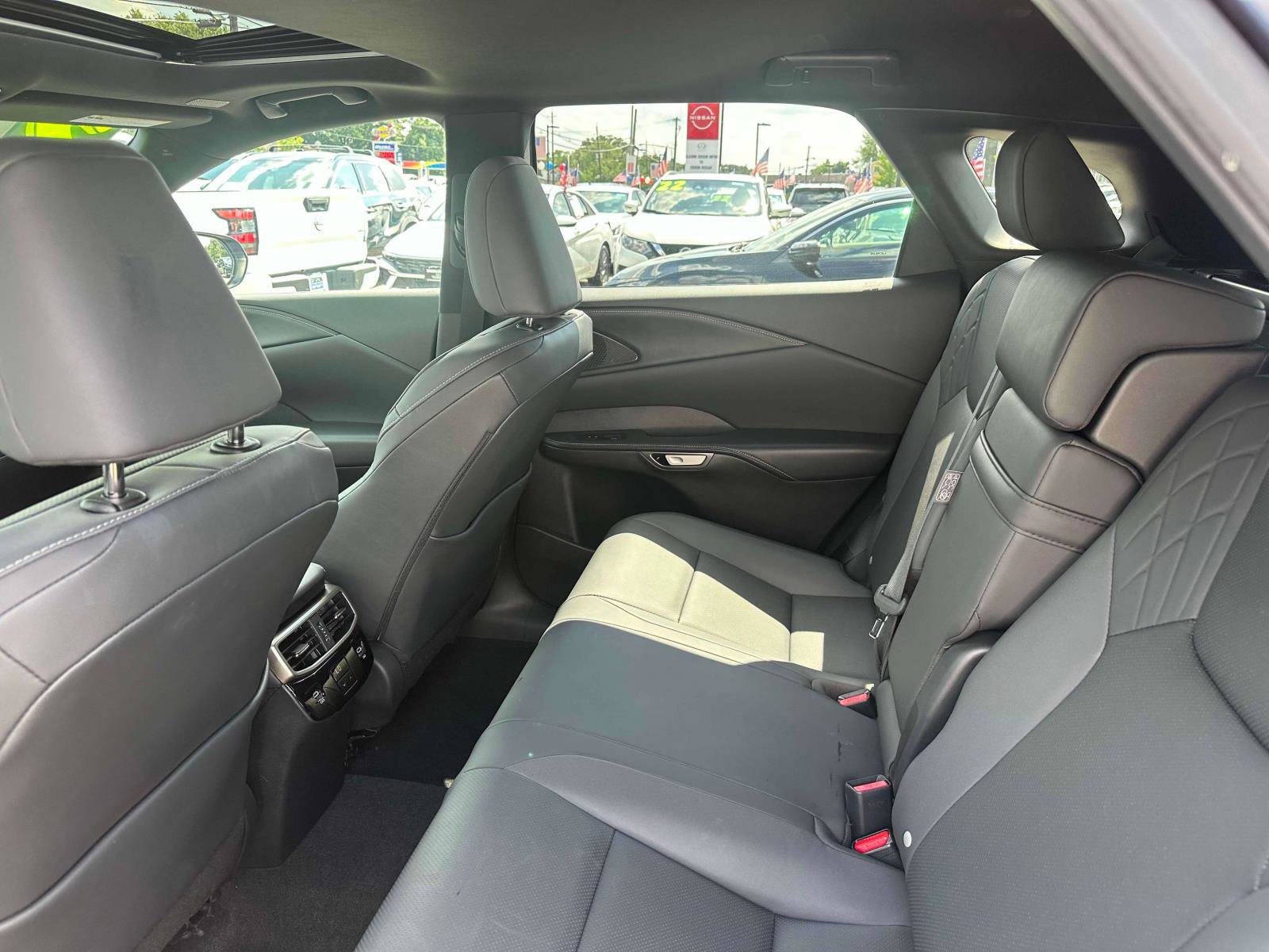 Used 2023 Lexus RX 350 AWD image 10