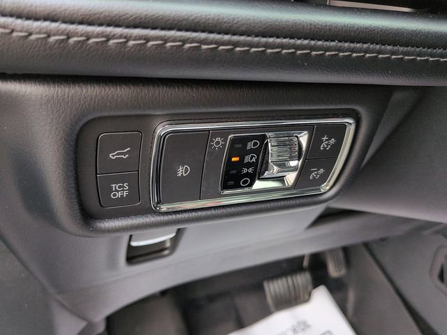 Used 2022 Lincoln Nautilus Reserve w/ Equipment Group 202A image 19