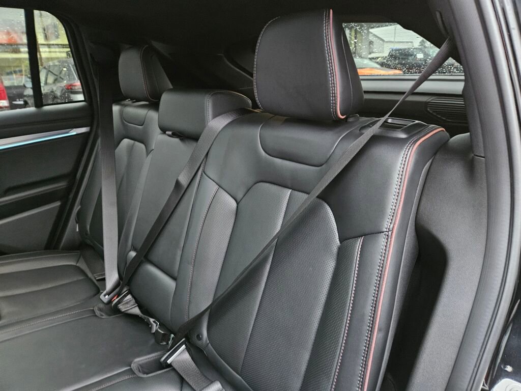 Used 2024 Jeep Wagoneer Launch Edition image 17