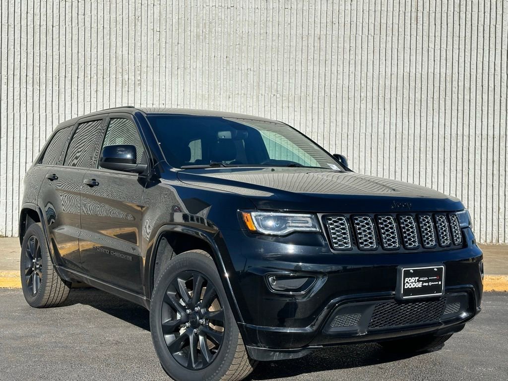 Used 2022 Jeep Grand Cherokee Laredo X image 6