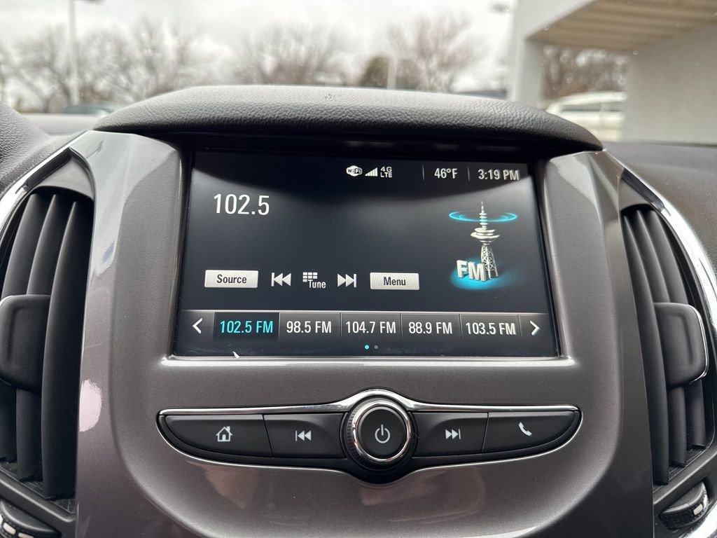 Used 2017 Chevrolet Cruze LT image 17