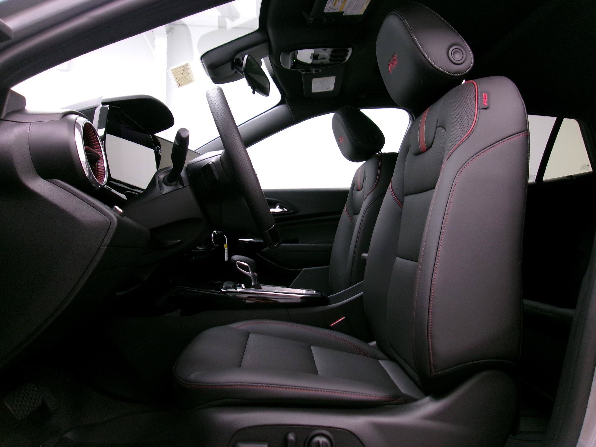 New 2026 Chevrolet Trax RS w/ Sunroof Package FWD image 9