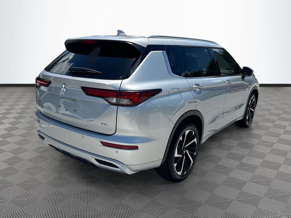 Used 2024 Mitsubishi Outlander SEL image 8