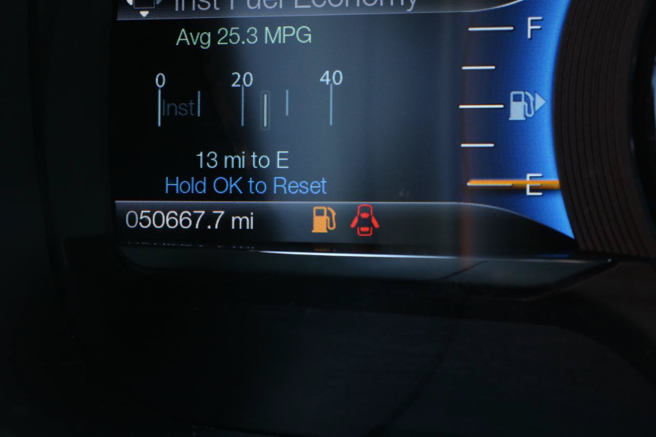 Used 2019 Ford Taurus SEL w/ Equipment Group 201A FWD image 28