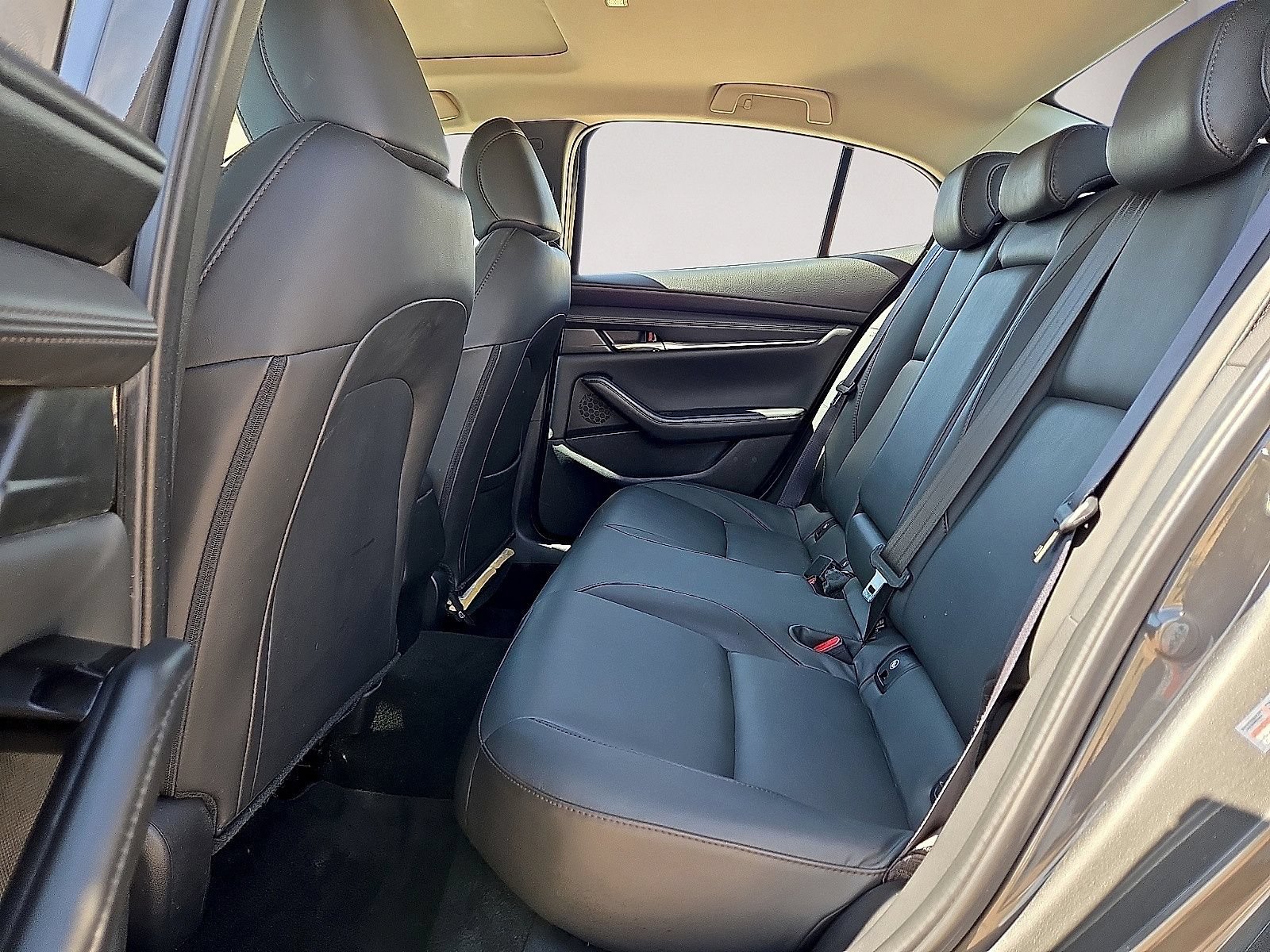 Used 2024 MAZDA MAZDA3 s FWD image 14