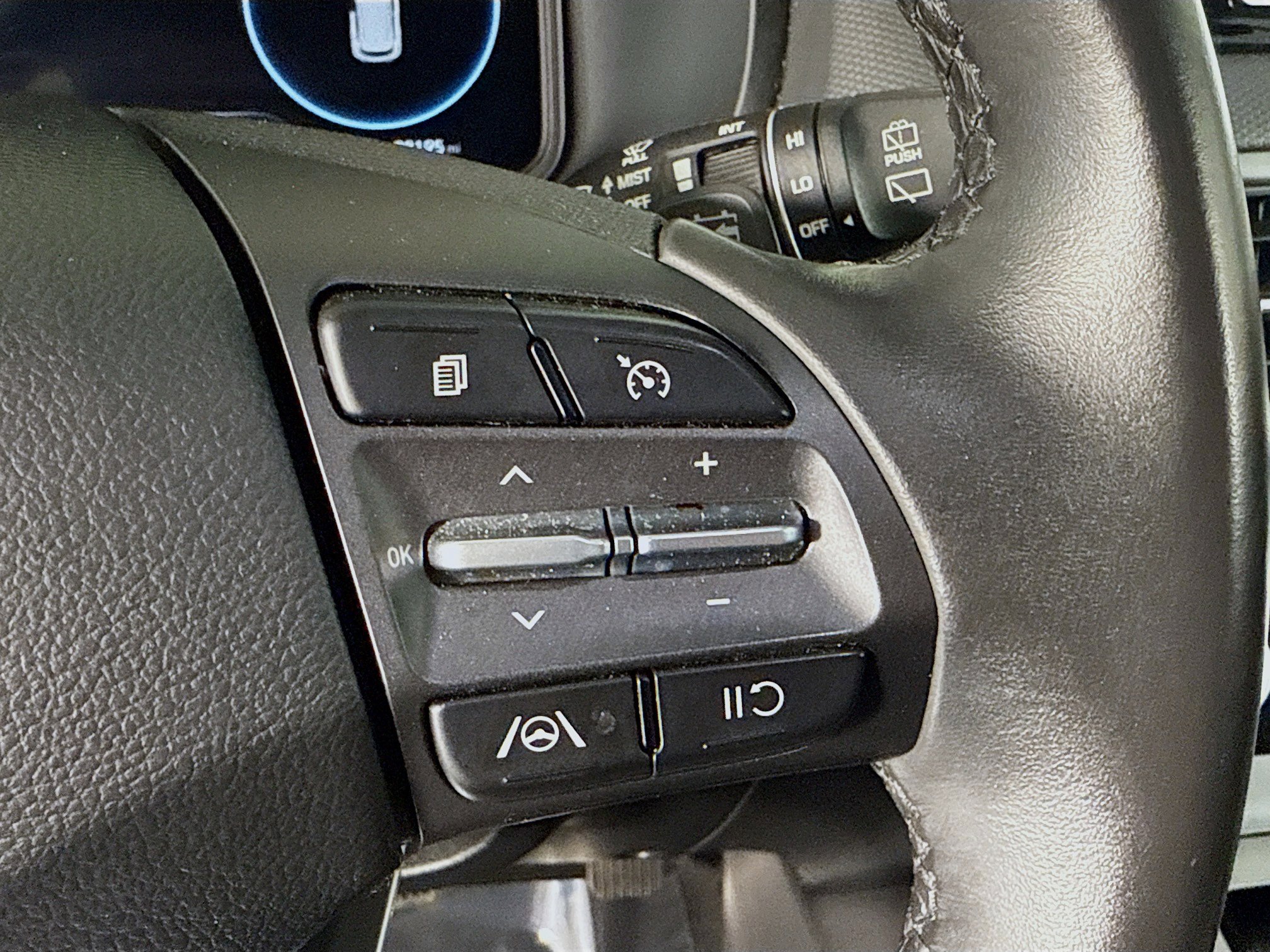 Used 2023 Hyundai Kona SEL image 15