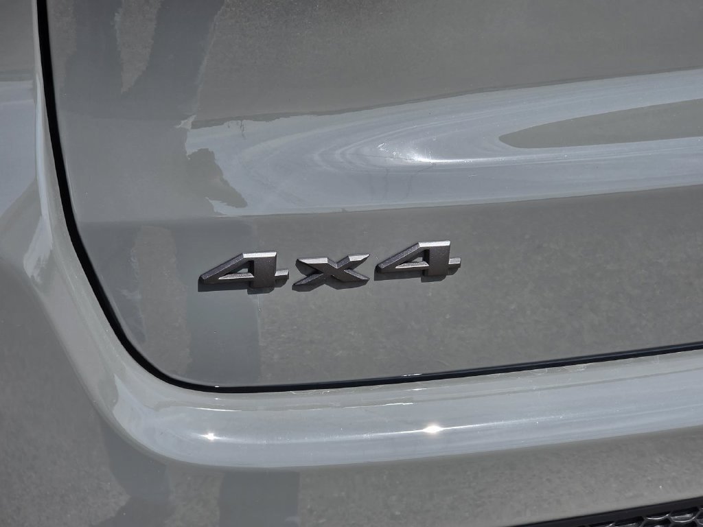 New 2026 Jeep Compass Latitude AWD/4WD image 6