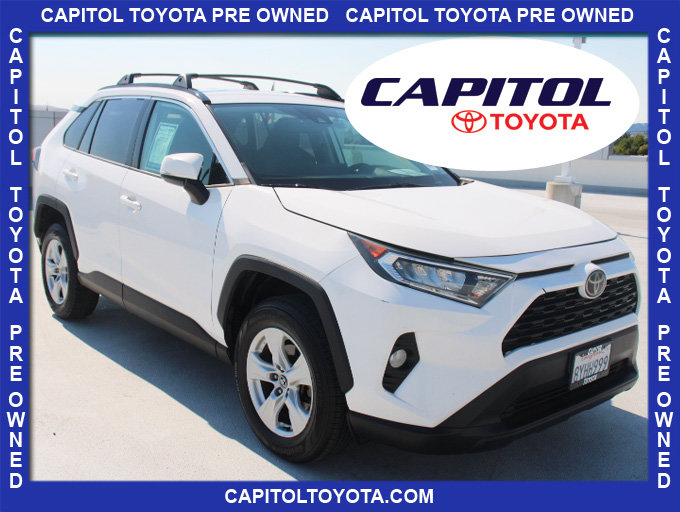 Used 2020 Toyota RAV4 XLE w/ Carpet Mat Package FWD image 1