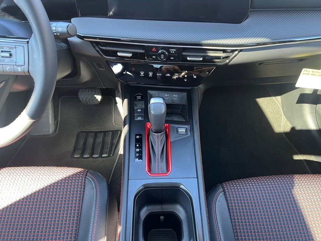 Used 2025 Nissan Kicks SR w/ SR Premium Package image 11