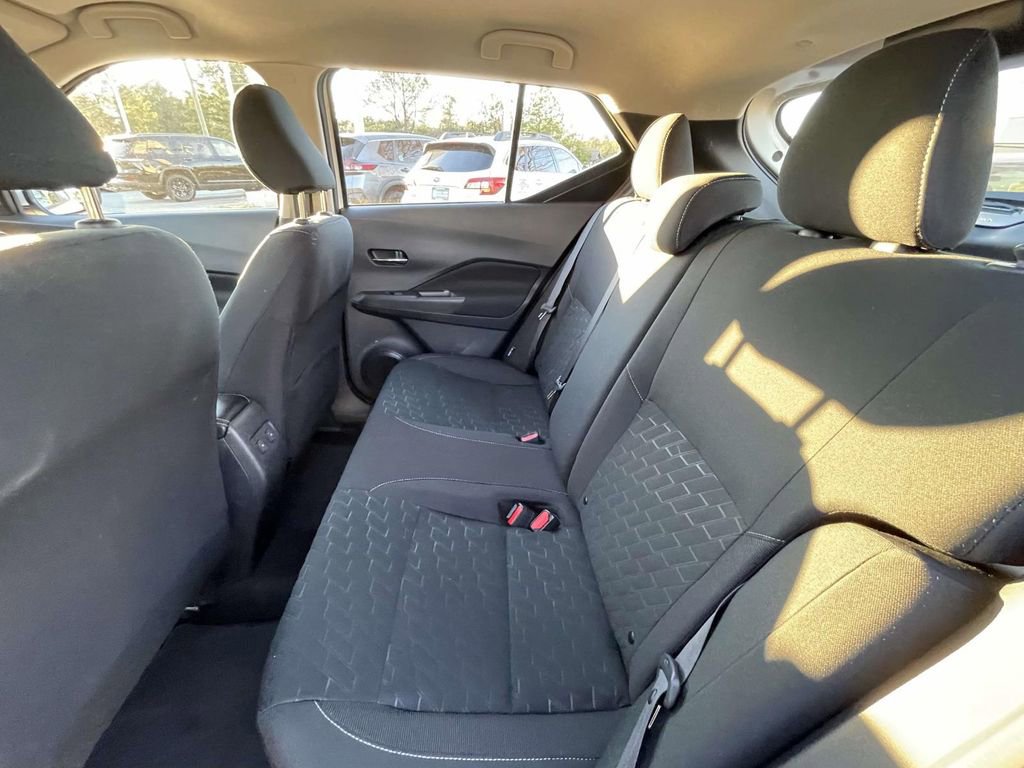 Used 2024 Nissan Kicks SV image 11