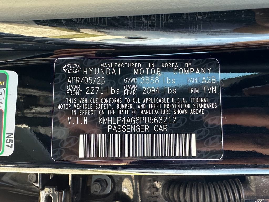 Used 2023 Hyundai Elantra Limited image 20