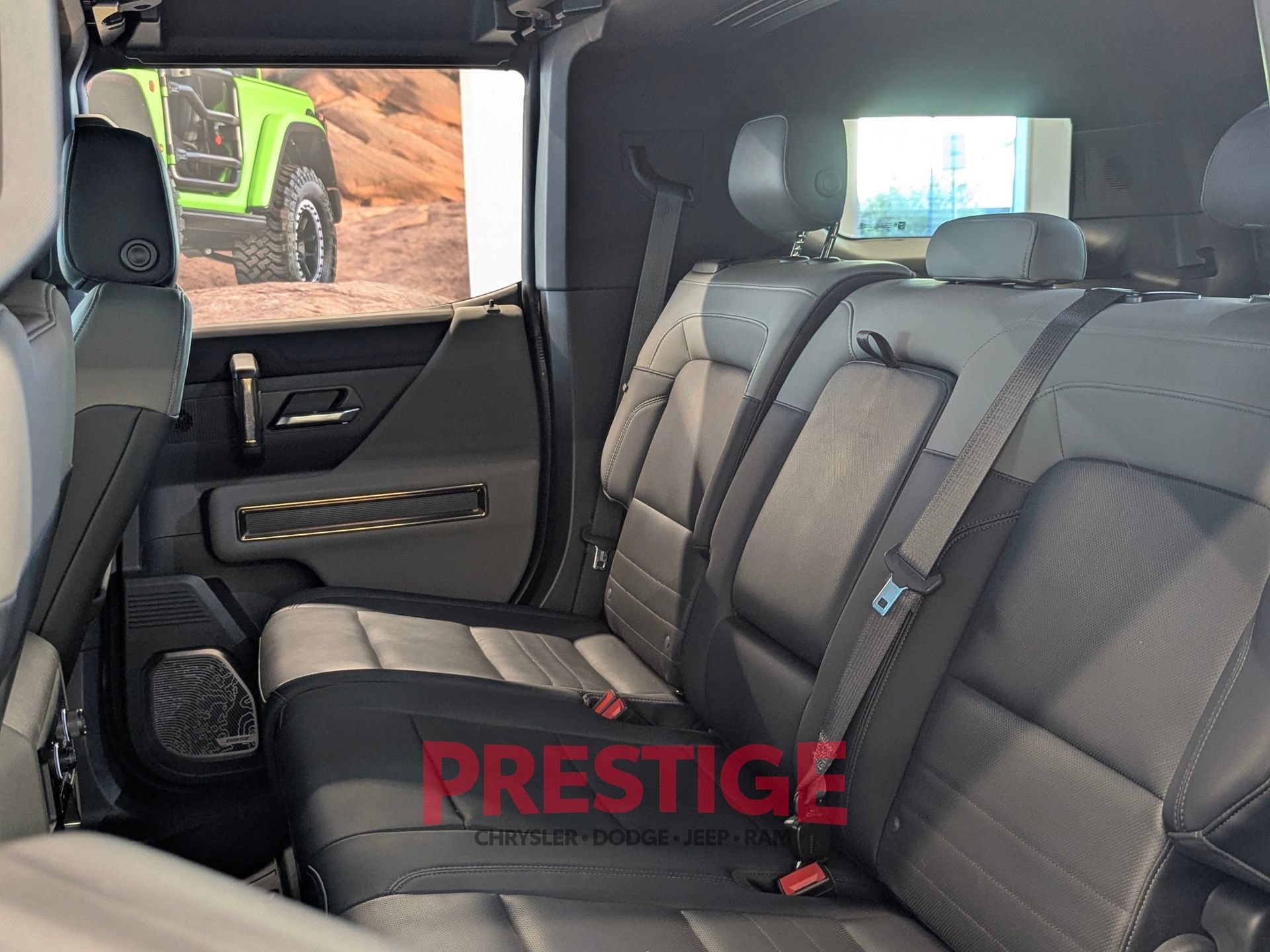 Used 2024 GMC Hummer EV 3X AWD/4WD image 32